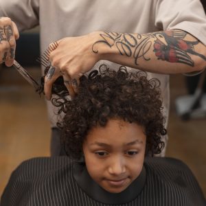 Coupe enfant à Sarcelles (Les Flanades – 95200). Coiffures tendances ou classiques pour filles et garçons.
