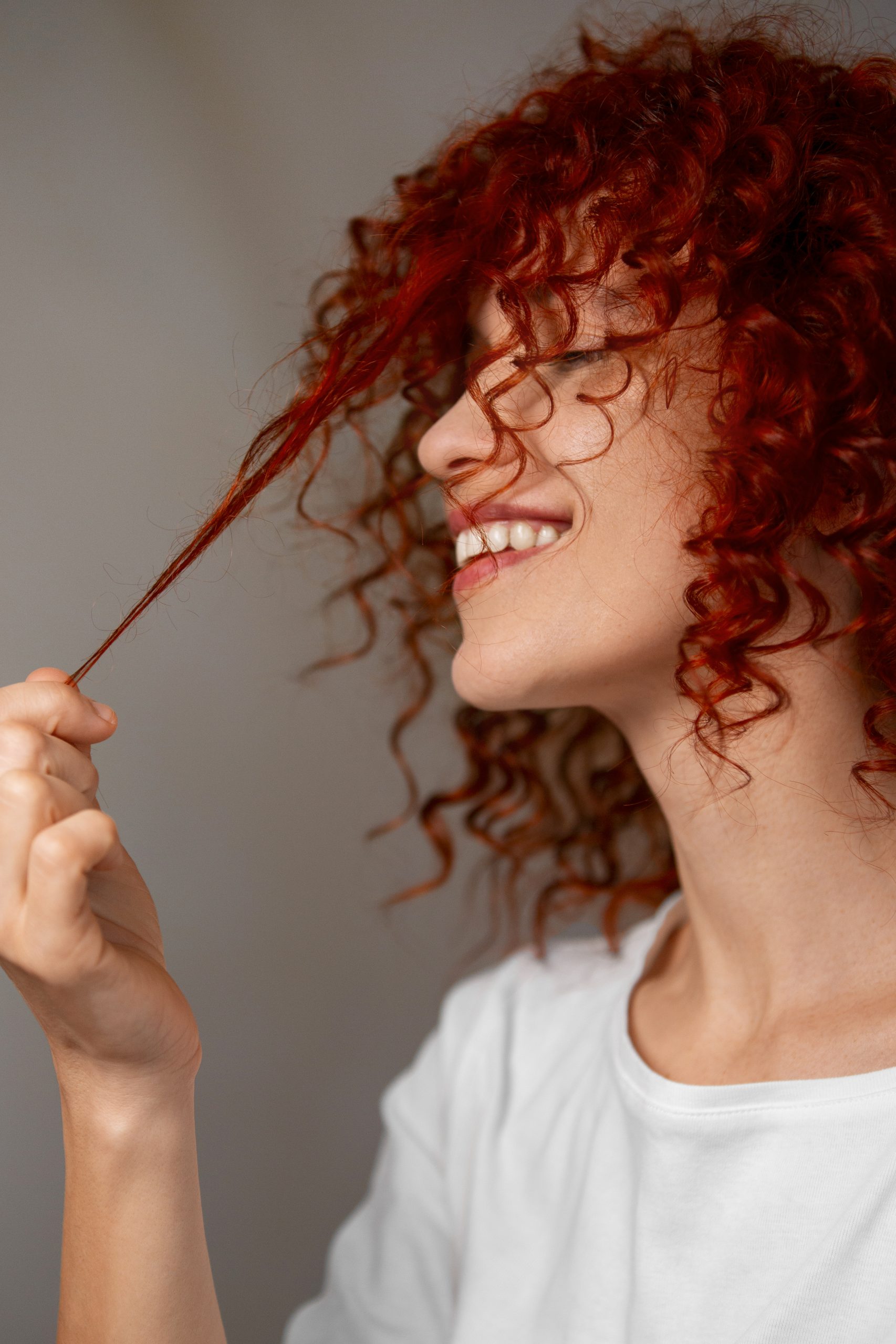 Permanente cheveux afro et caucasiens à Sarcelles. Boucles durables et naturelles. Permanente cheveux afro et caucasiens à Sarcelles. Boucles durables et naturelles.